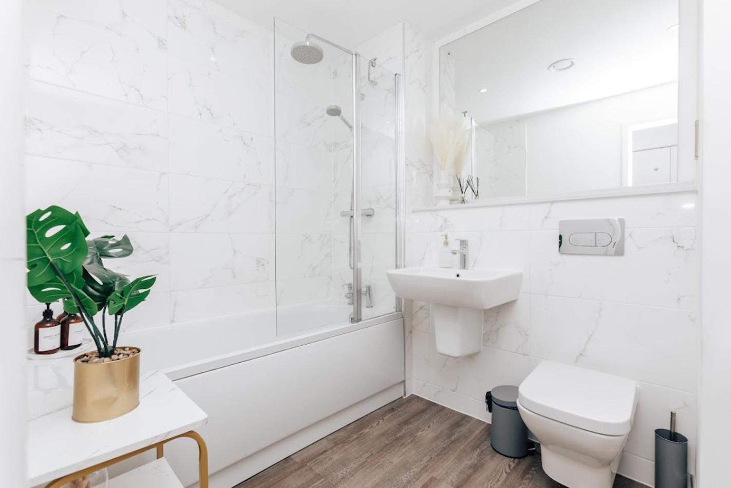 Luxury 2 Bedroom Apartment, Broad Street Birmingham Eksteriør billede